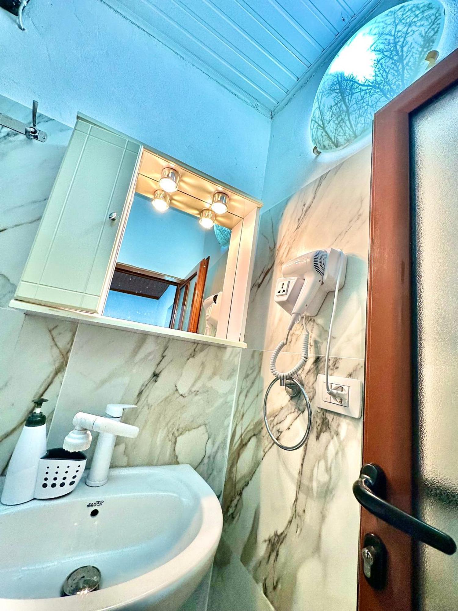 Grandpas House Hotel Gjirokaster Luaran gambar