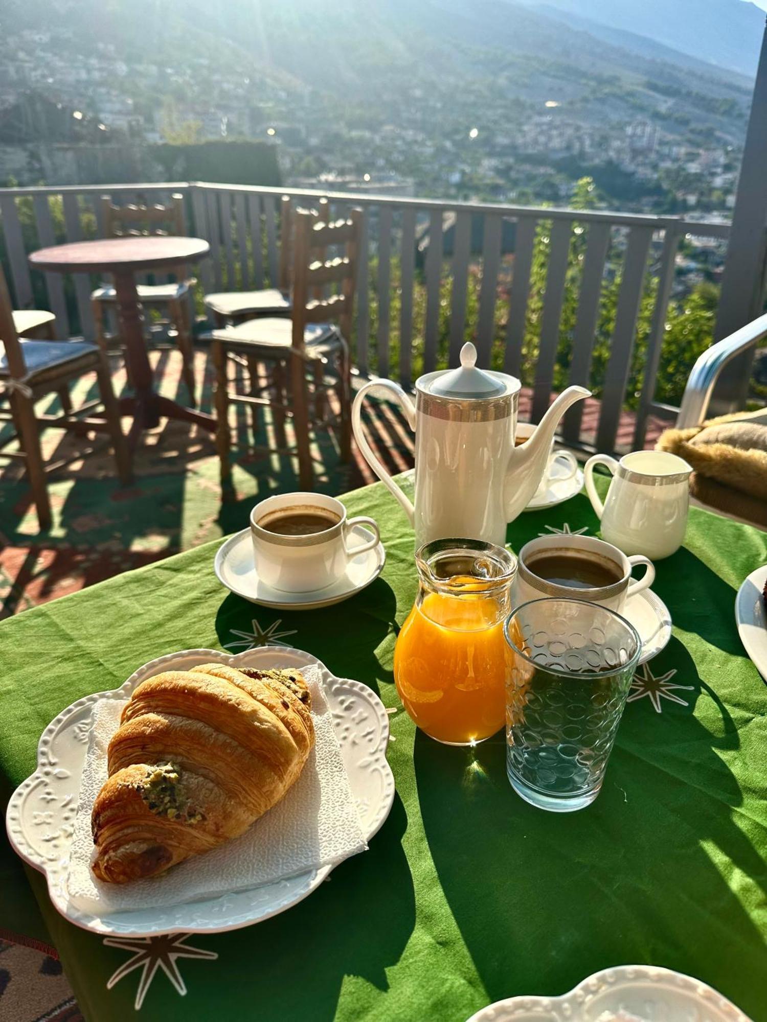 Grandpas House Hotel Gjirokaster Luaran gambar