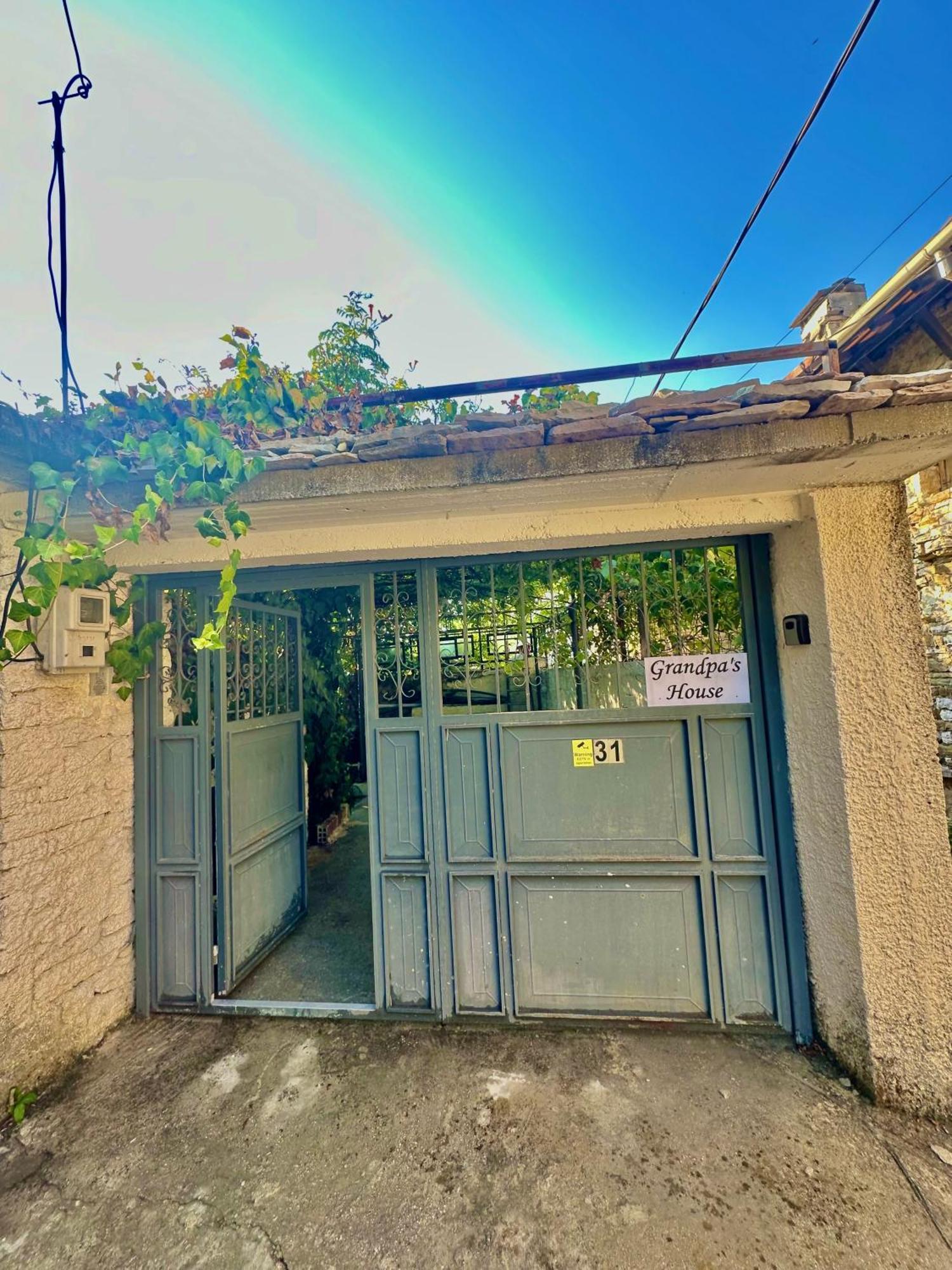 Grandpas House Hotel Gjirokaster Luaran gambar